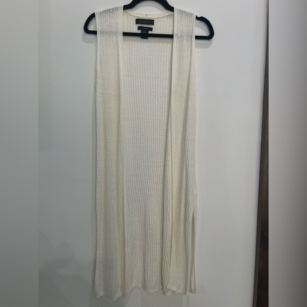 Tahari Vest White Size M